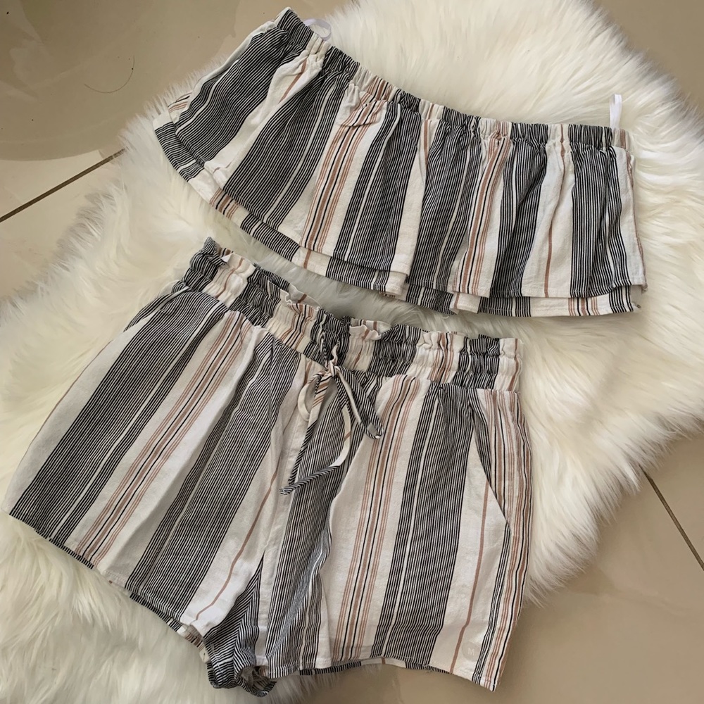 Lottie Moss (Pacsun) – Top & Bottom Set